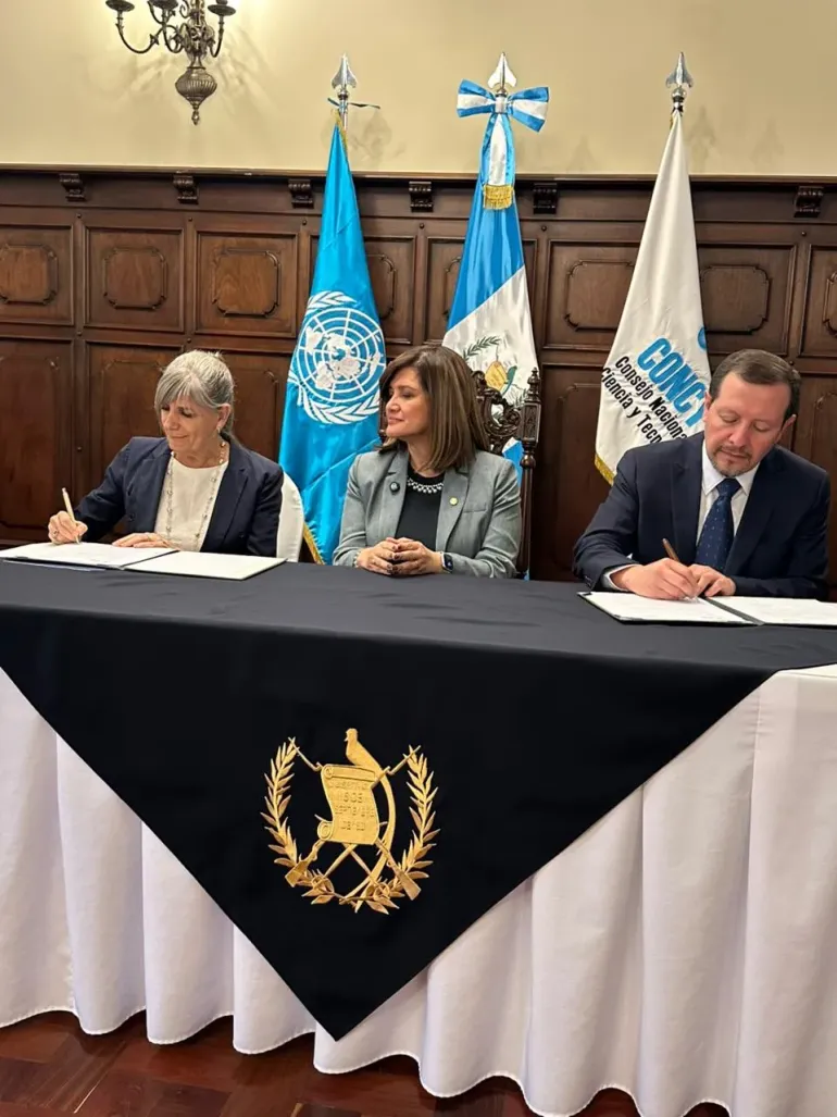 firma de MOU con senacyt