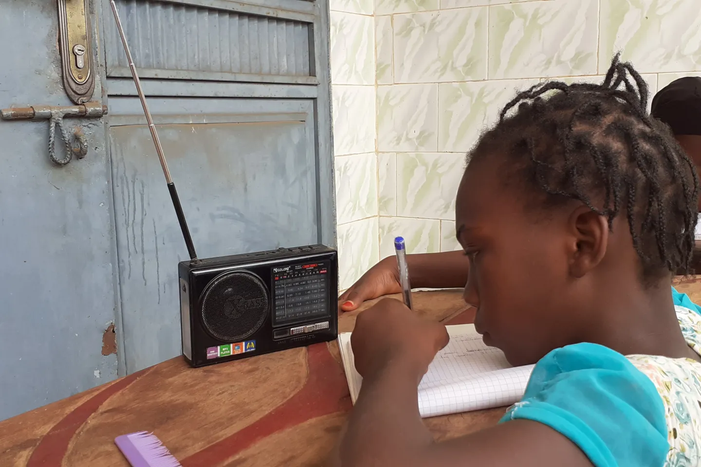 radio &eacute;coute fillette guin&eacute;e