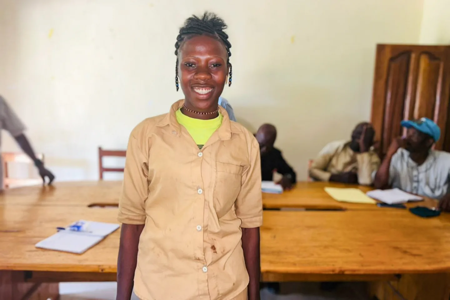 Makoura, scolaris&eacute;e au coll&egrave;ge de Bolodou centre, situ&eacute; dans la pr&eacute;fecture de Gu&eacute;ck&eacute;dou en Guin&eacute;e.