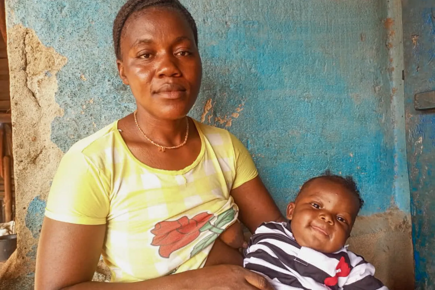 Niamou 7 mois et sa maman Sia Catherine, 28 ans, commune de Fangamadou, Guin&eacute;e.