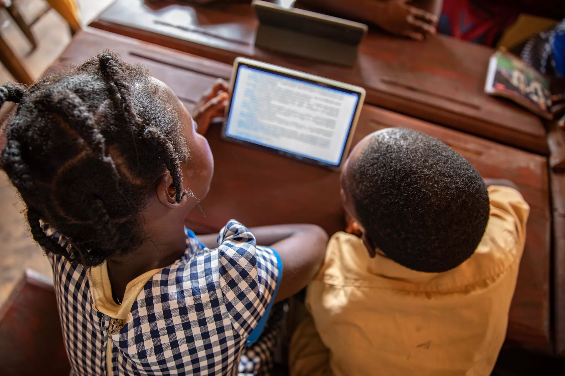 L'UNICEF accompagne le minist&egrave;re de l&rsquo;Enseignement guin&eacute;en dans le d&eacute;ploiement de la plateforme Learning Passport pour am&eacute;liorer l'enseignement, l'apprentissage et les acquis scolaires.