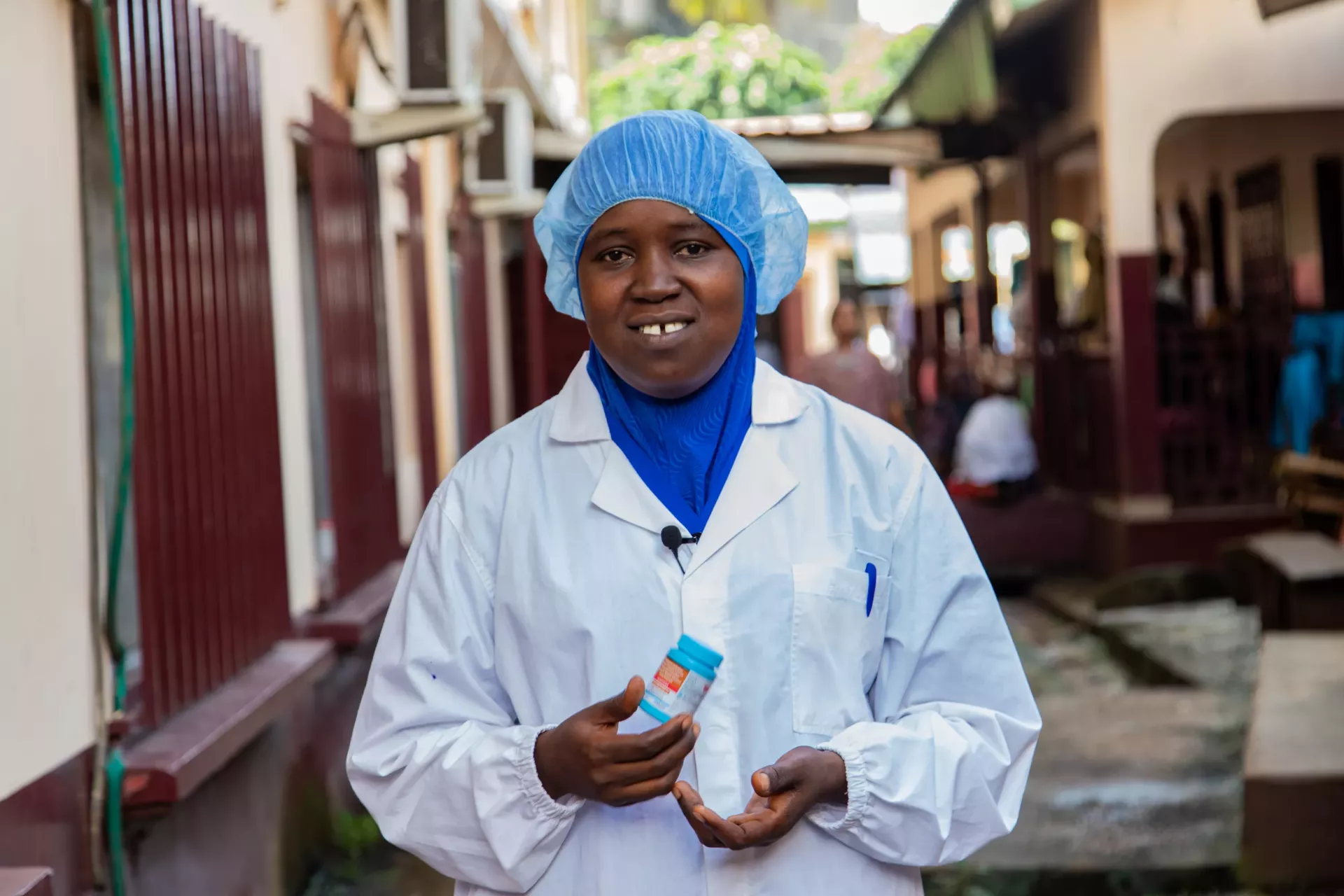 Dr. Kadiatou Bald&eacute;, m&eacute;decin g&eacute;n&eacute;raliste au centre de sant&eacute; de Ratoma, &agrave; Conakry en Guin&eacute;e assure la prise en charge des personnes vivant avec le VIH/Sida.