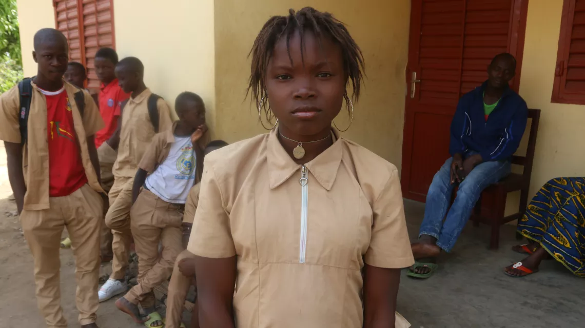Mabinty Sylla, &eacute;l&egrave;ve en 7&egrave; ann&eacute;e au coll&egrave;ge de Komayah