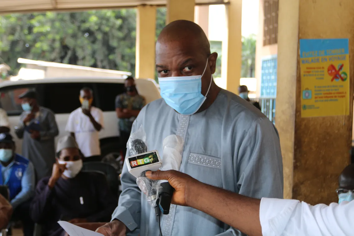 Pr Georges Alfred Ki-zerbo, le Repr&eacute;sentant de l&rsquo;OMS en Guin&eacute;e intervenant au nom des 3 Repr&eacute;sentants R&eacute;sidents des 3 agences du syst&egrave;me des Nations unies impliqu&eacute;s dans ce projet