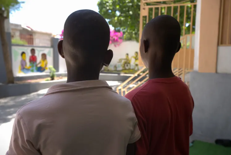 Des Enfants dans le Centre de Transit IBERS