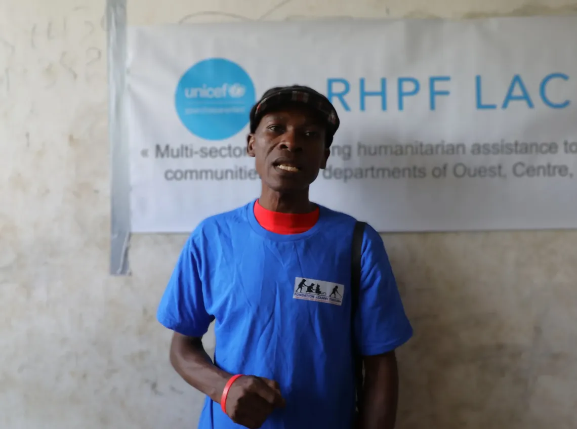 Jude, d&eacute;plac&eacute; originaire de Mirebalais, participe activement &agrave; une formation sur la protection.