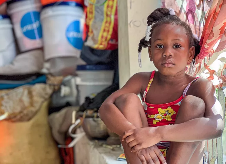 Eduine* s'est d&eacute;plac&eacute;e avec sa famille pour fuir la violence des groupes arm&eacute;s. Elle vit maintenant sur un site de personnes d&eacute;plac&eacute;es internes &agrave; Port-au-Prince.