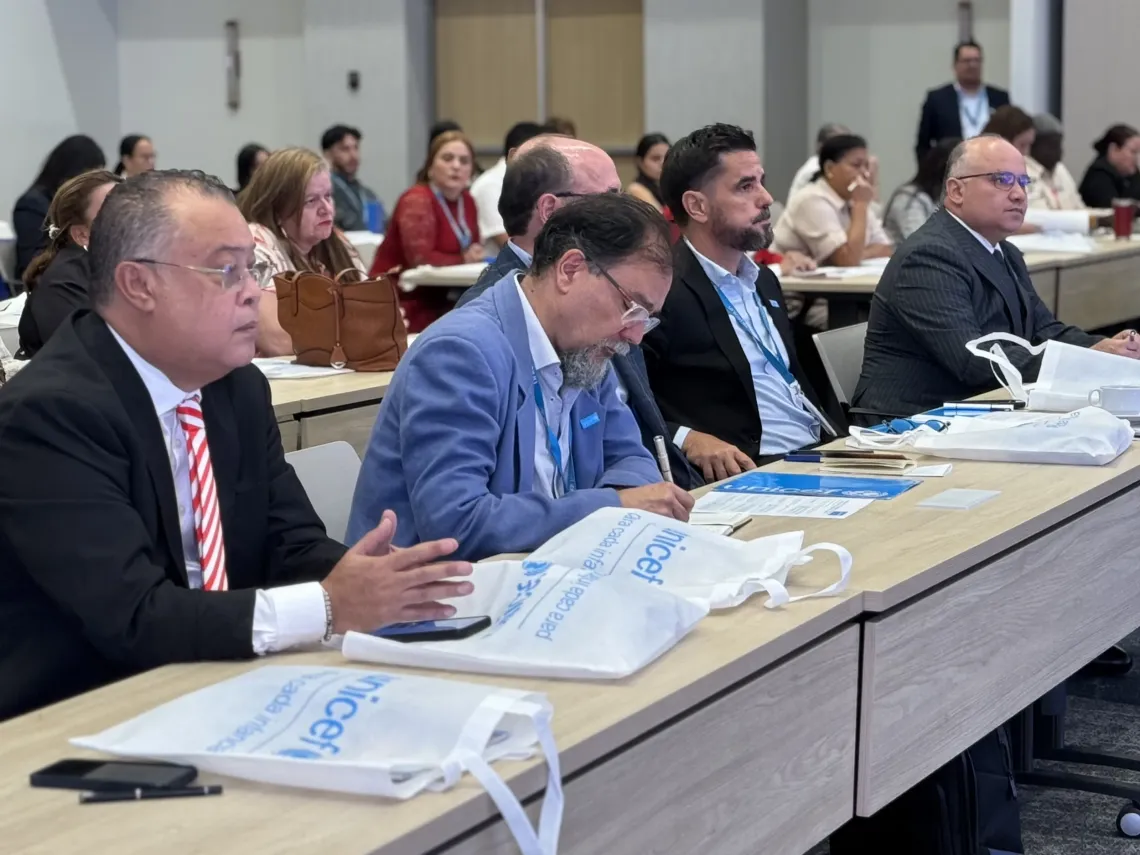Socializaci&oacute;n caja de herramientas de protecci&oacute;n