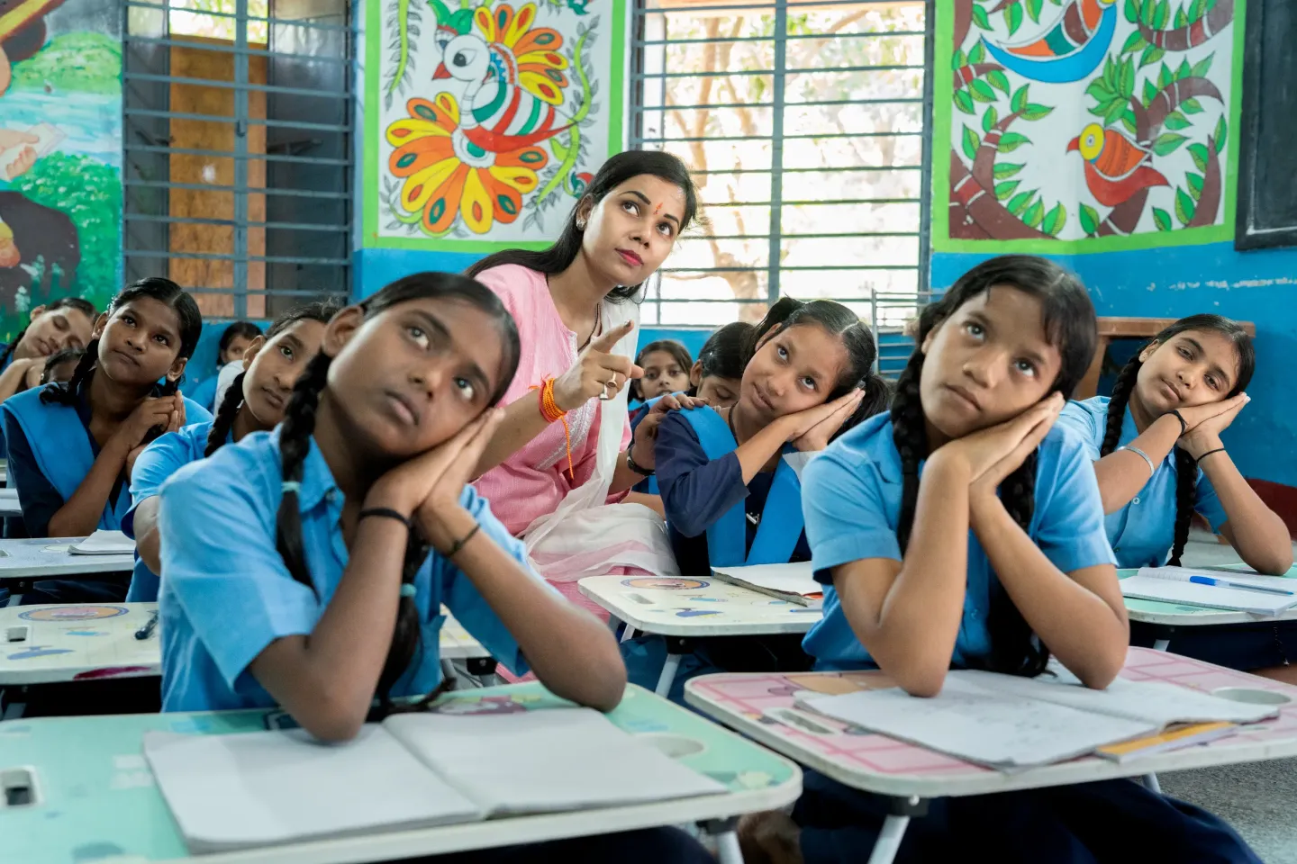 Girls are learning sign language by being shown sign language videos. This is done every evening after school under the supervision of teacher Mansi Kumari. In Purnia&rsquo;s KGBV Ararchi, inclusion education is taking a new shape.