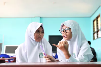 Students discuss in class