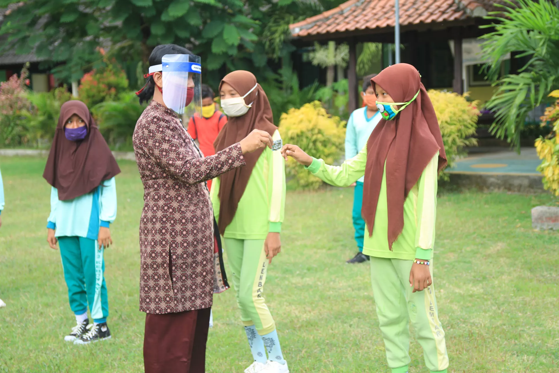 Nurjawanis and her classmates
