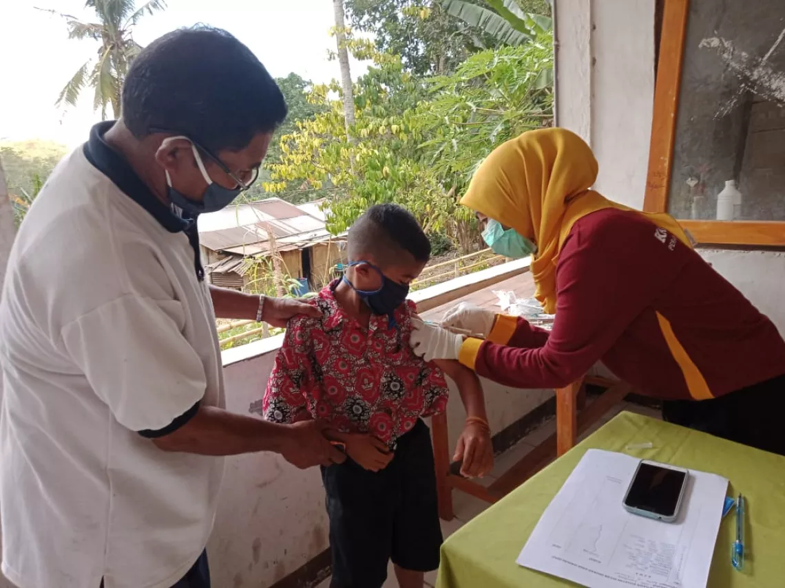 Kegiatan imunisasi rutin selama pandemi.