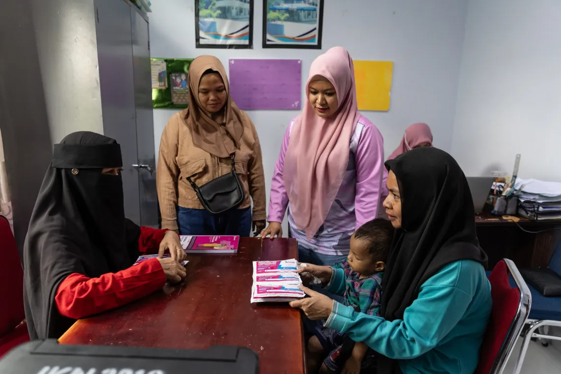 Aisyah dan Daus berkunjung ke Puskesmas