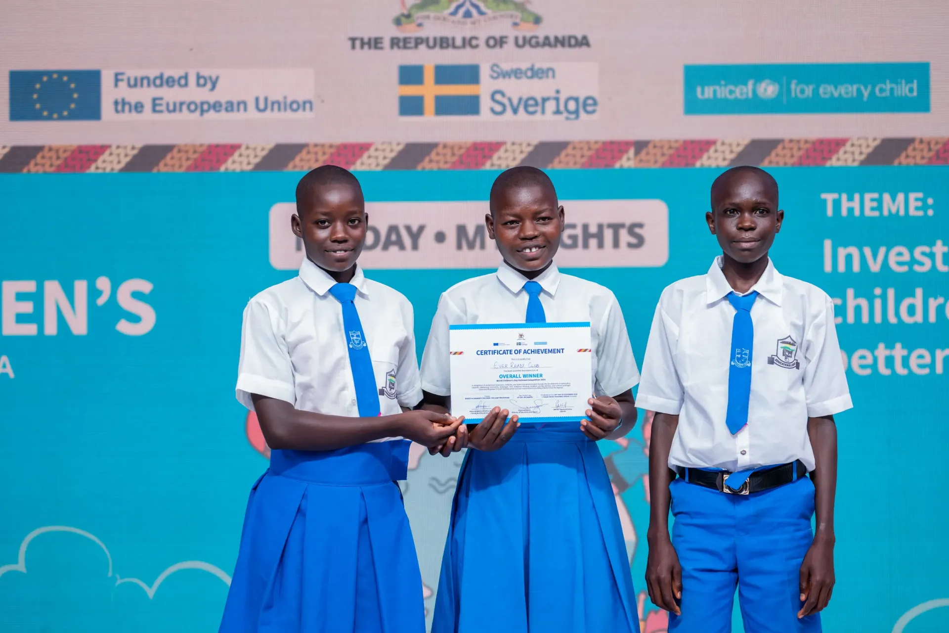 Students receive certificate