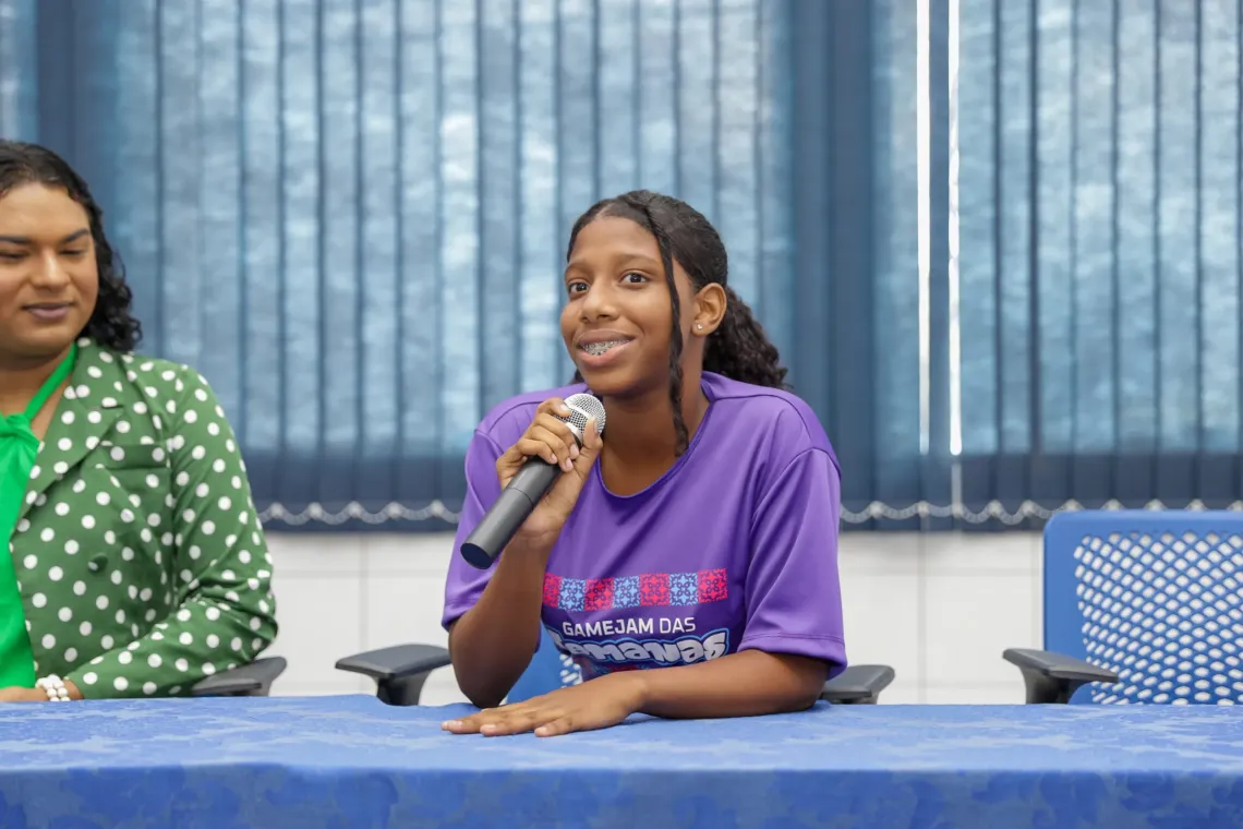 Girls in Brazil coding their futures