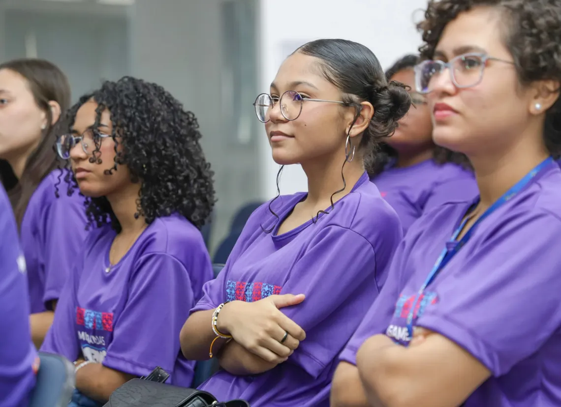 Girls in Brazil coding their futures