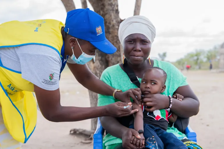 Child gets vaccinated