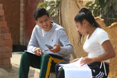 UNICEF realiza la campa&ntilde;a de movilizaci&oacute;n social y recaudaci&oacute;n de fondos &ldquo;Misi&oacute;n Posible&rdquo; para visibilizar los retos de la educaci&oacute;n en el Per&uacute;. Como parte de la campa&ntilde;a personajes p&uacute;blicos conocen casos de ni&ntilde;os, ni&ntilde;as y adolescentes que han participado en los programas implementados por la oficina. En esta ocasi&oacute;n la periodista Andrea Llosa, visita al adolescente Cristian en la regi&oacute;n Lima (Norte).