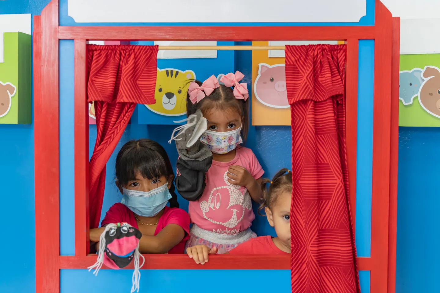 San Juli&aacute;n, Sonsonate, El Salvador. June 2021. Toddlers play during a routine check-up. Care for Child Development (CCD), a programme implemented by UNICEF in Latin America and the Caribbean.