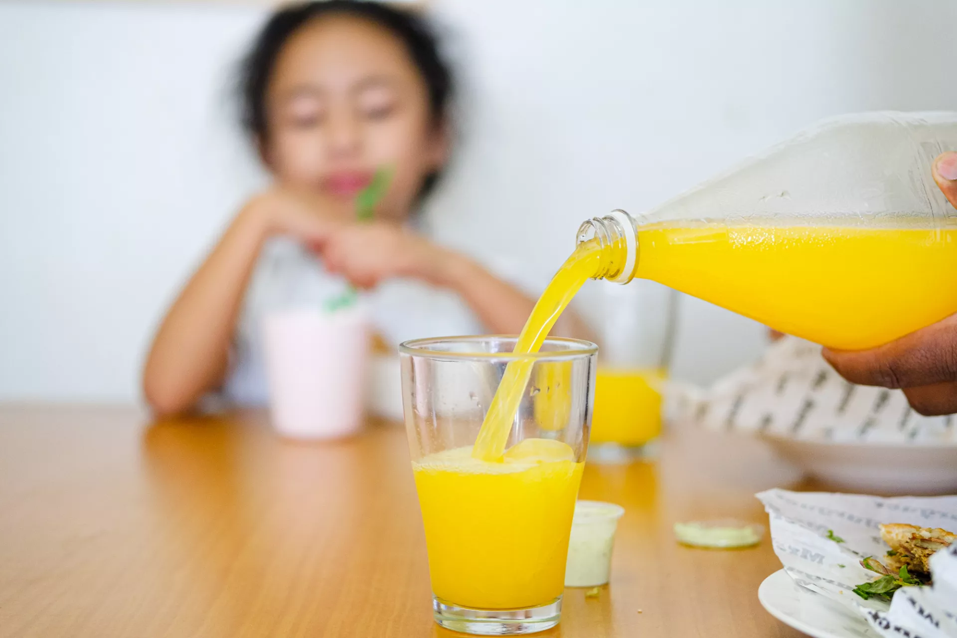Diagn&oacute;stico y recomendaciones para mejorar los entornos alimentarios urbanos y prevenir el sobrepeso y la obesidad infantil en Am&eacute;rica Latina y el Caribe 