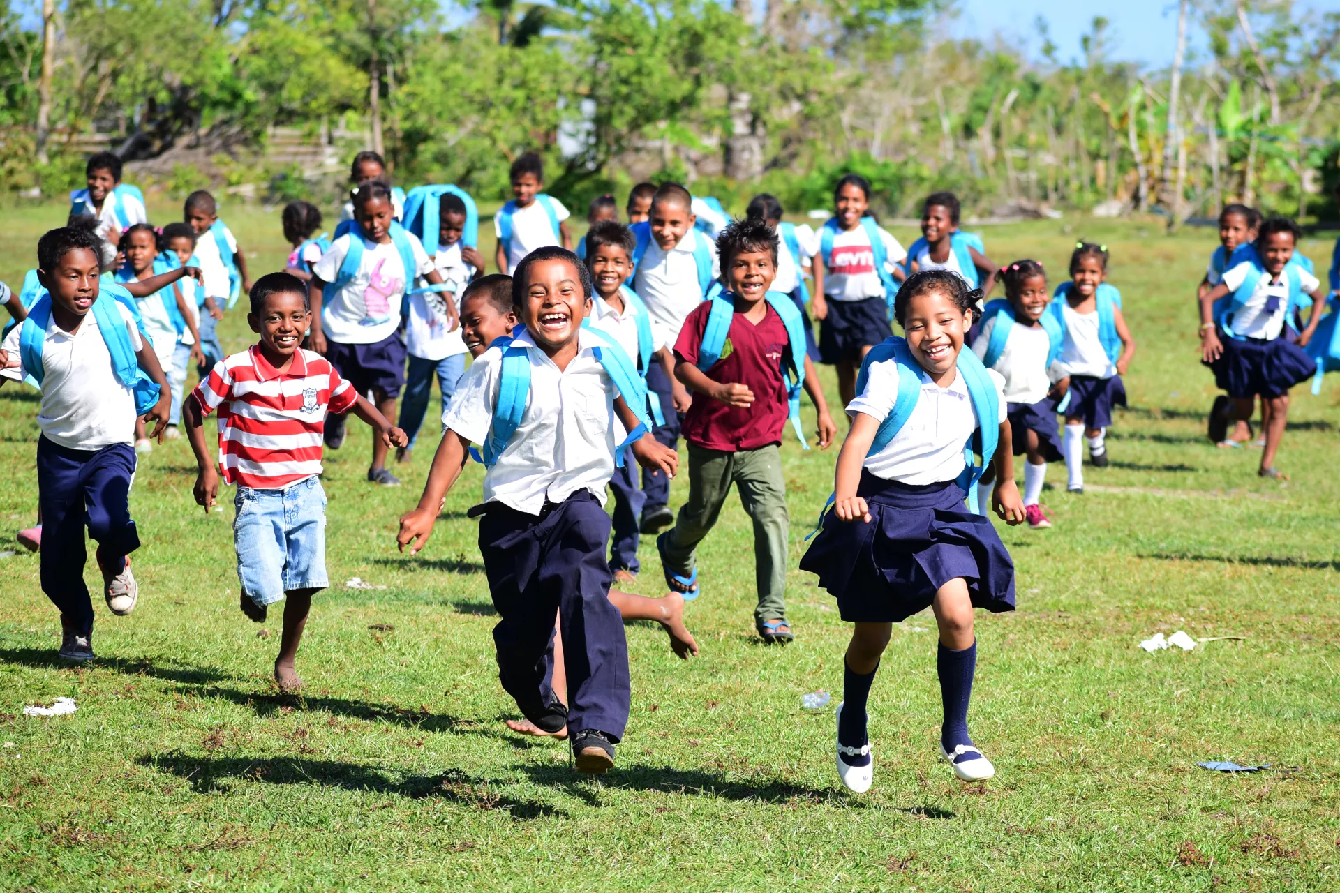 Happiness is remarkable in the 120 children and adolescents of Karat&aacute; who received backpacks and school supplies as part of the response to the emergency due to hurricanes Eta and Iota. Despite the fact that in 2020 the schools in Nicaragua remained open, even with the COVID-19 pandemic, many educational centers were destroyed or damaged by hurricanes Eta and Iota and thousands of students lost all their books and school supplies. 
