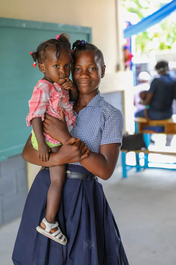 After the earthquake of August 14, UNICEF has been committed to rebuilding of destroyed schools in the Great South. The national school of Chantal is ready to receive the students.