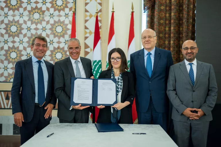 From left to right, Walid Fayyad, Lebanese Minister of Energy and Water, Ralph Tarraf Ambassador of European Union to Lebanon, Ettie Higgins , UNICEF Deputy Representative in Lebanon, Najib Mikati Lebanese Prime Ministers, and Nasser Yassin Lebanese Minister of Environment 