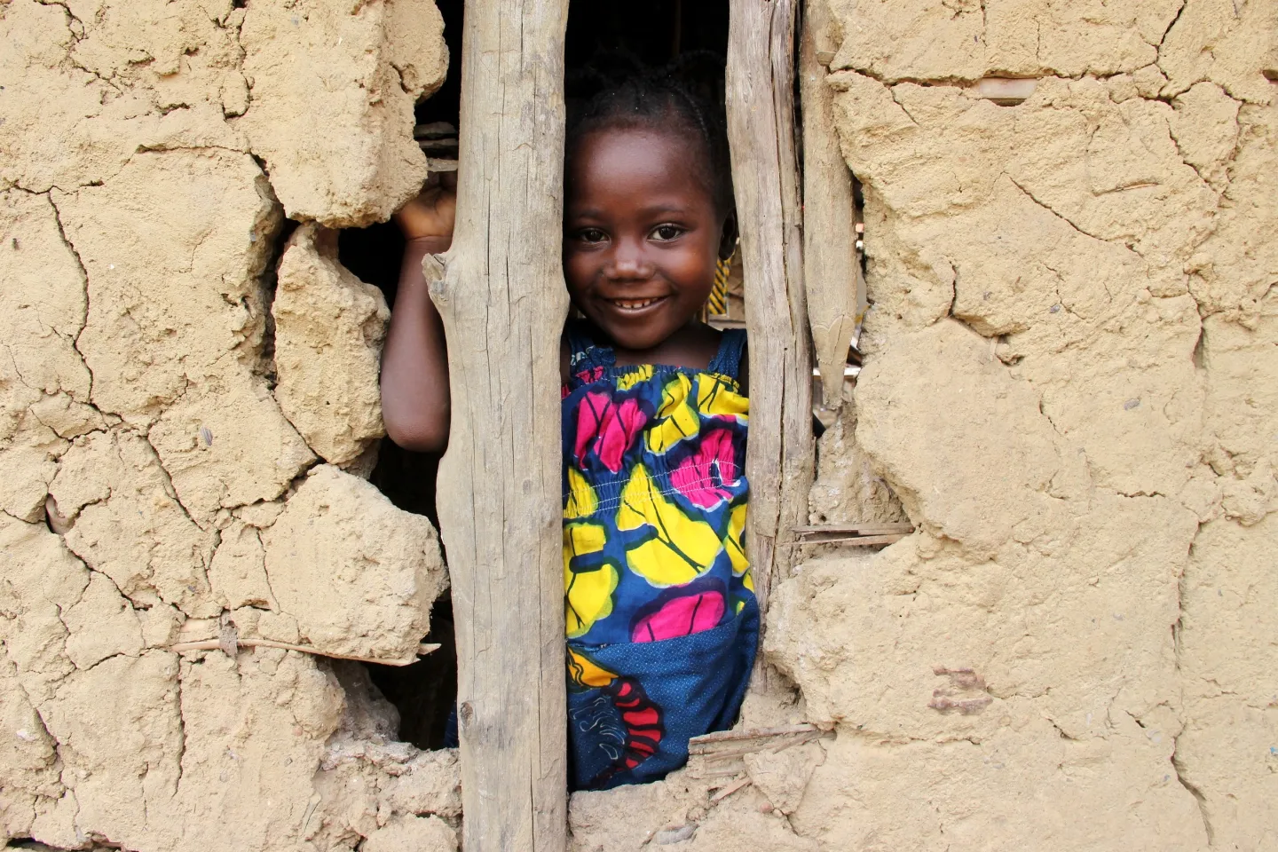 girl_in_house