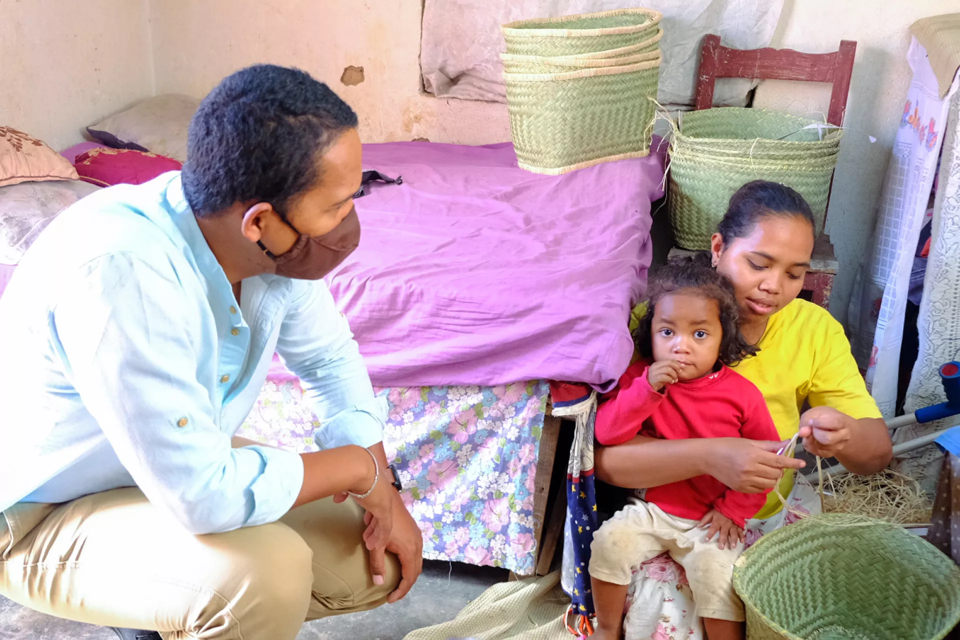 Travailleur social c'est  soutenir les familles vuln&eacute;rables
