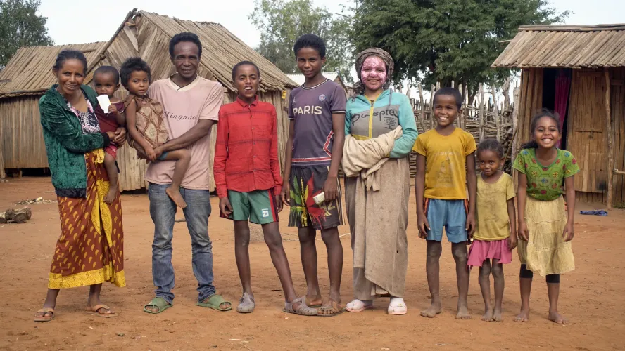 Portrait de famille de Justine et Famboaratsoa