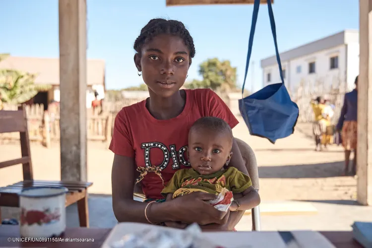 Au sud de Madagascar, la pr&eacute;vention, le d&eacute;pistage pr&eacute;coce et la prise en charge de la malnutrition permettent aux enfants de recevoir le soutien dont ils ont besoin pour retrouver une croissance saine.