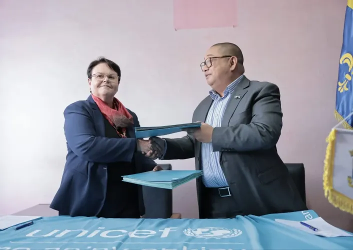 L&rsquo;UNICEF et la Commune Urbaine d&rsquo;Antananarivo signent un Plan d&rsquo;action multisectoriel et renforcent le centre d&rsquo;appel de la Ligne Verte 147