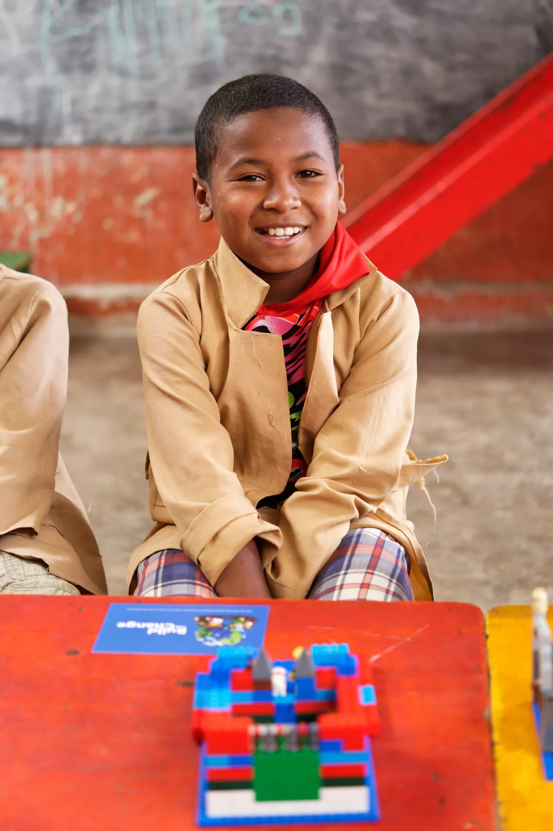 10-year-old Sitraka built a presidential palace because he wants to become President of the Republic when he gets older to help the poor