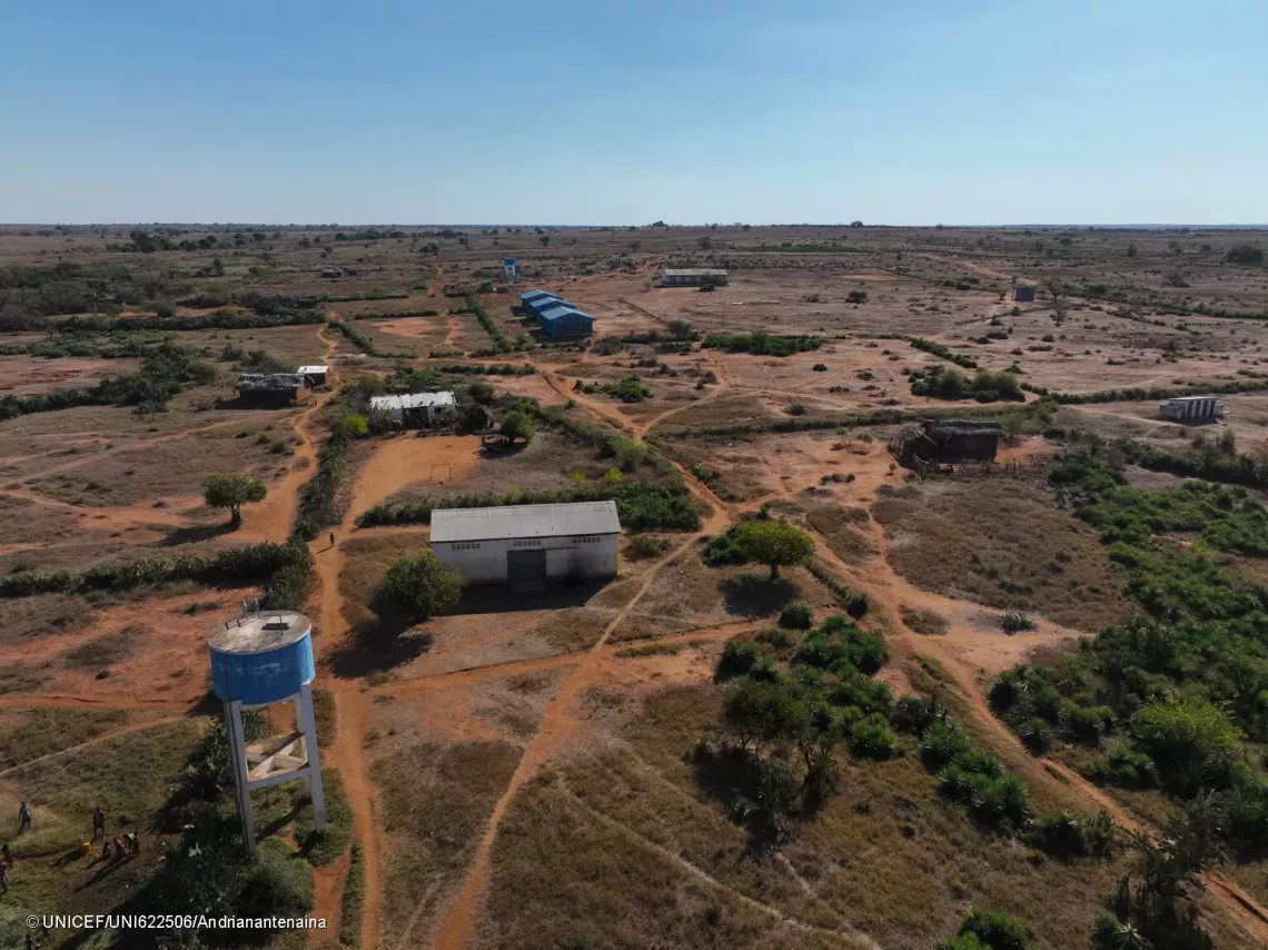 An overview of Ankaranabo village showcases its new water supply infrastructure. Thanks to these sustainable improvements, the community is more resilient and better equipped to handle the challenges of climate change. 