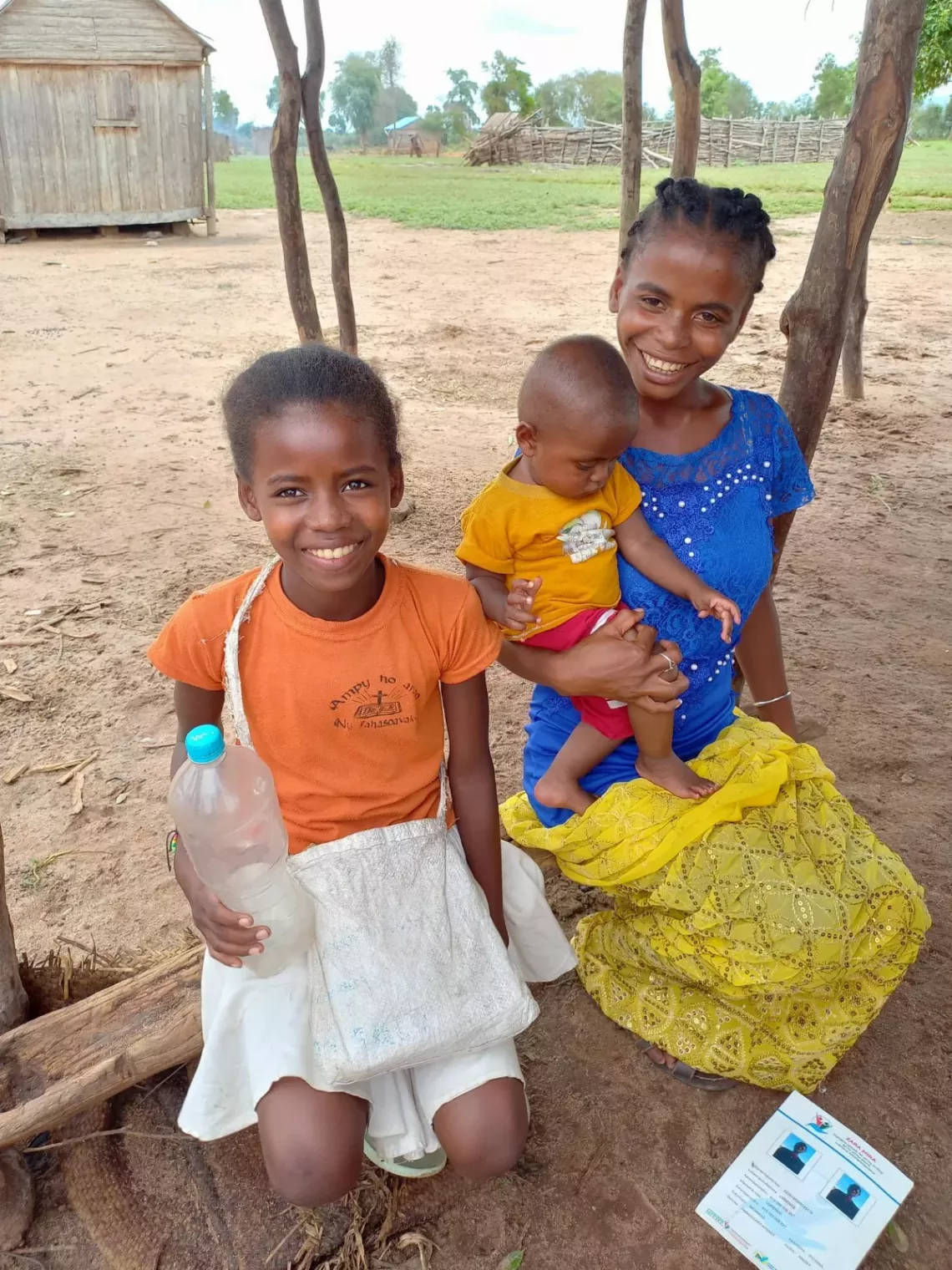 HAOVA Tahirize et ses deux enfants