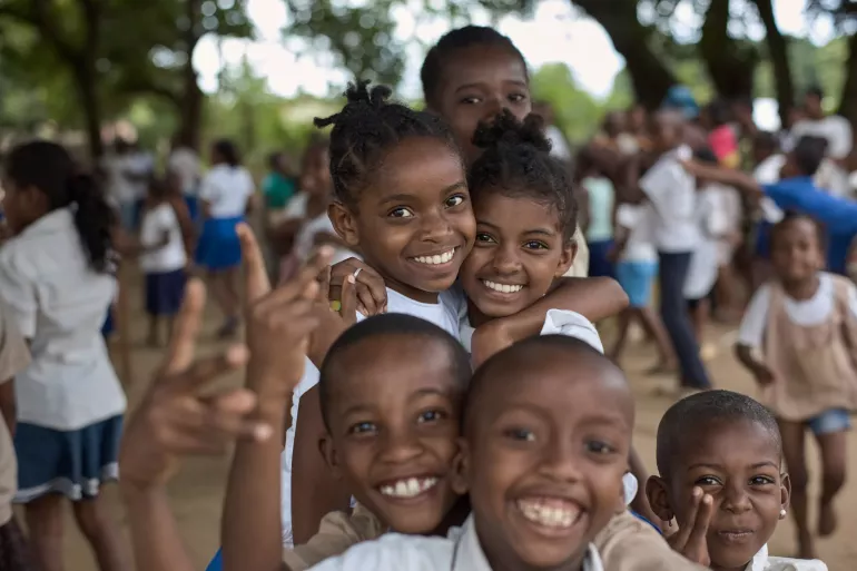 Les enfants sont heureux d'&ecirc;tre pris en photo