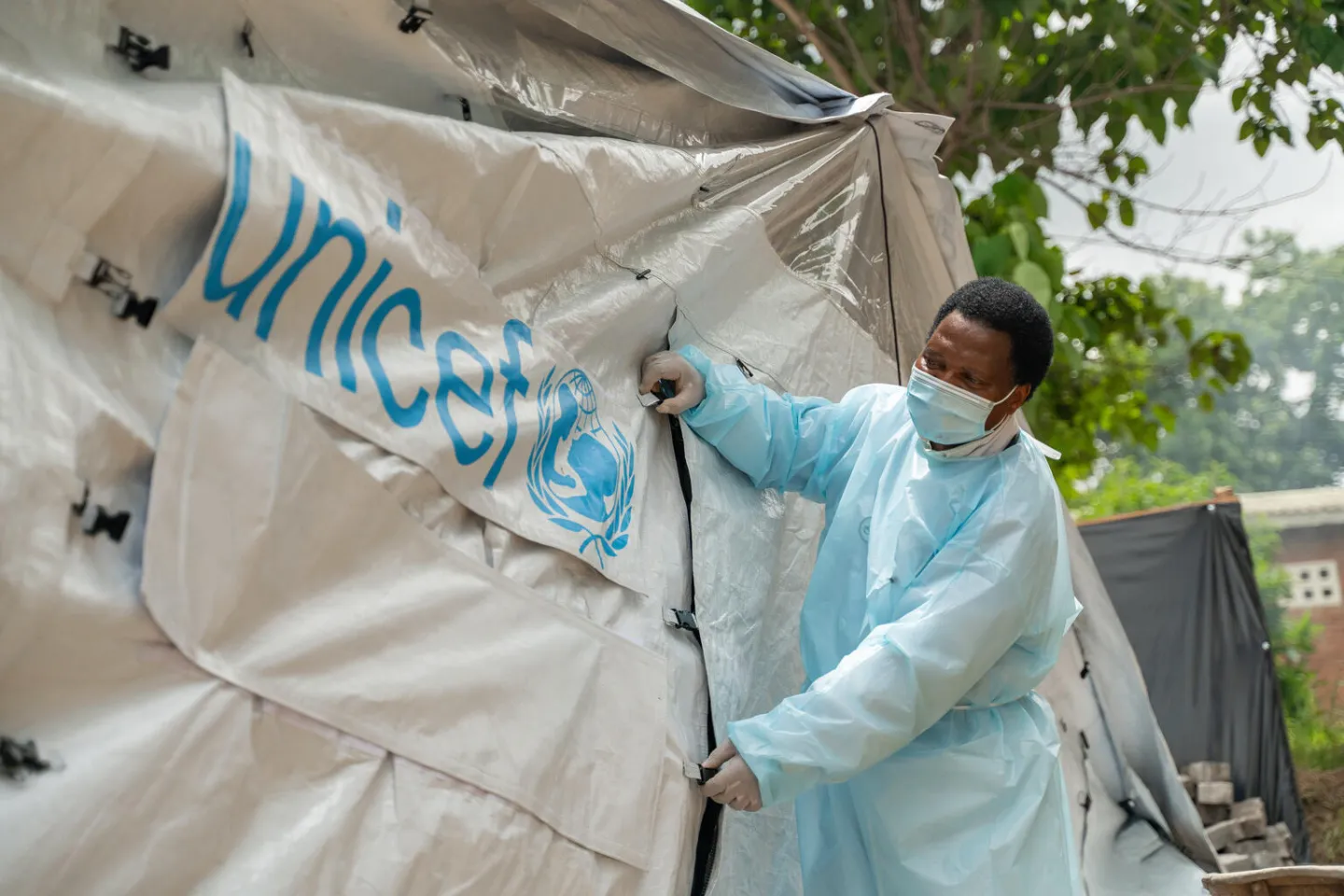 UNICEF tent 