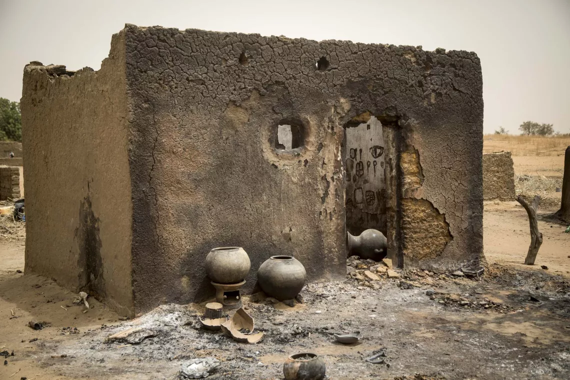 The village of Ogossagou-Peulh in Bankass, Mopti region, was attacked on the night of 23 March 2019, leaving over 150 people dead, one-third of which were children. The attack also caused significant material damage, including huts and granaries burned and numerous animals slaughtered. UNICEF and partners provided water and sanitation kits to the village, medical supplies and psychosocial support for the wounded, as well as tents for displaced families who fled the violence. 