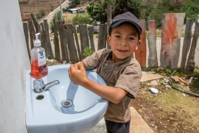 Planificaci&oacute;n y desarrollo de servicios de WASH en escuelas