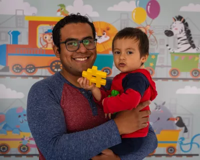 pap&aacute; con su hijo