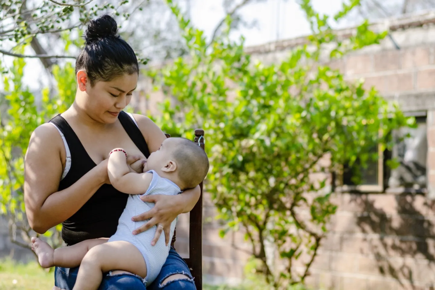 La lactancia materna beneficia la salud f&iacute;sica y emocional de ni&ntilde;as, ni&ntilde;os y madres.