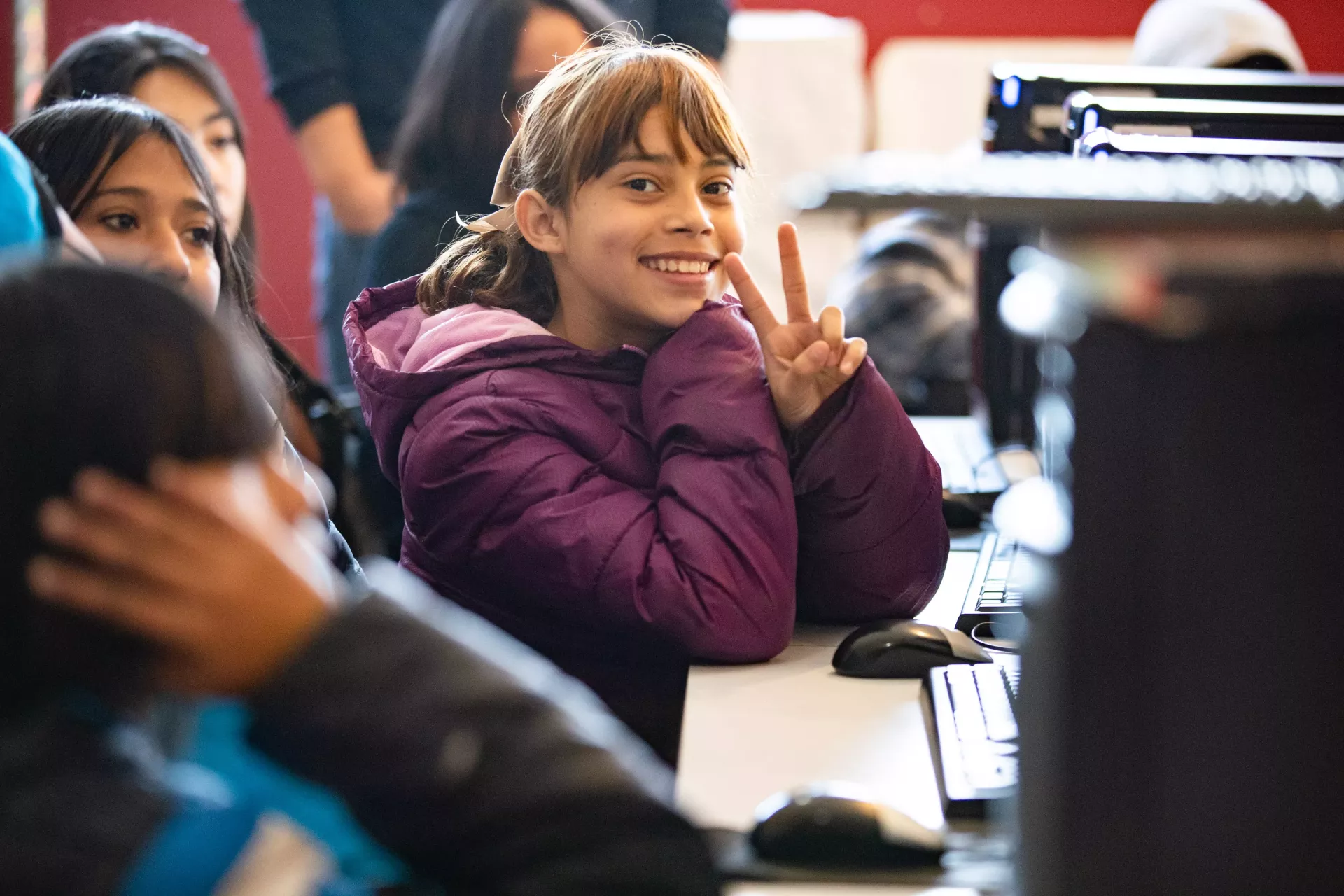 Una ni&ntilde;a tomando clase en Cd. Ju&aacute;rez