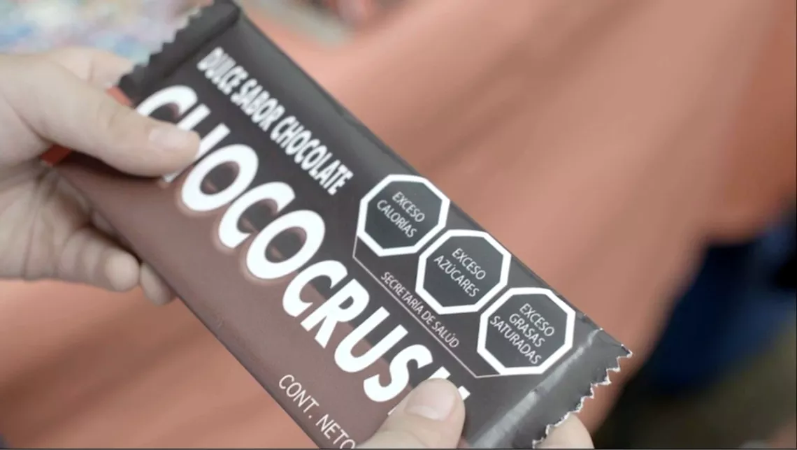 Un producto con el nuevo etiquetado nutrimental