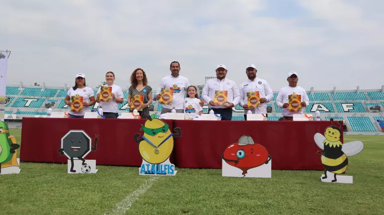 El municipio de Tapachula se convierte hoy en el primer municipio de M&eacute;xico que reafirma su compromiso con la salud y nutrici&oacute;n de las ni&ntilde;as, ni&ntilde;os y adolescentes a trav&eacute;s de la iniciativa Come Como Campe&oacute;n y Campeona, impulsada por UNICEF