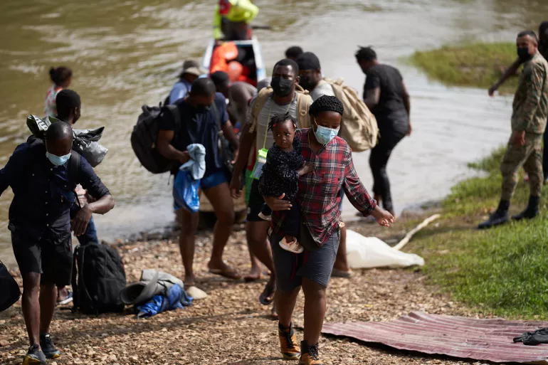 Migrantes haitianos en el Darien