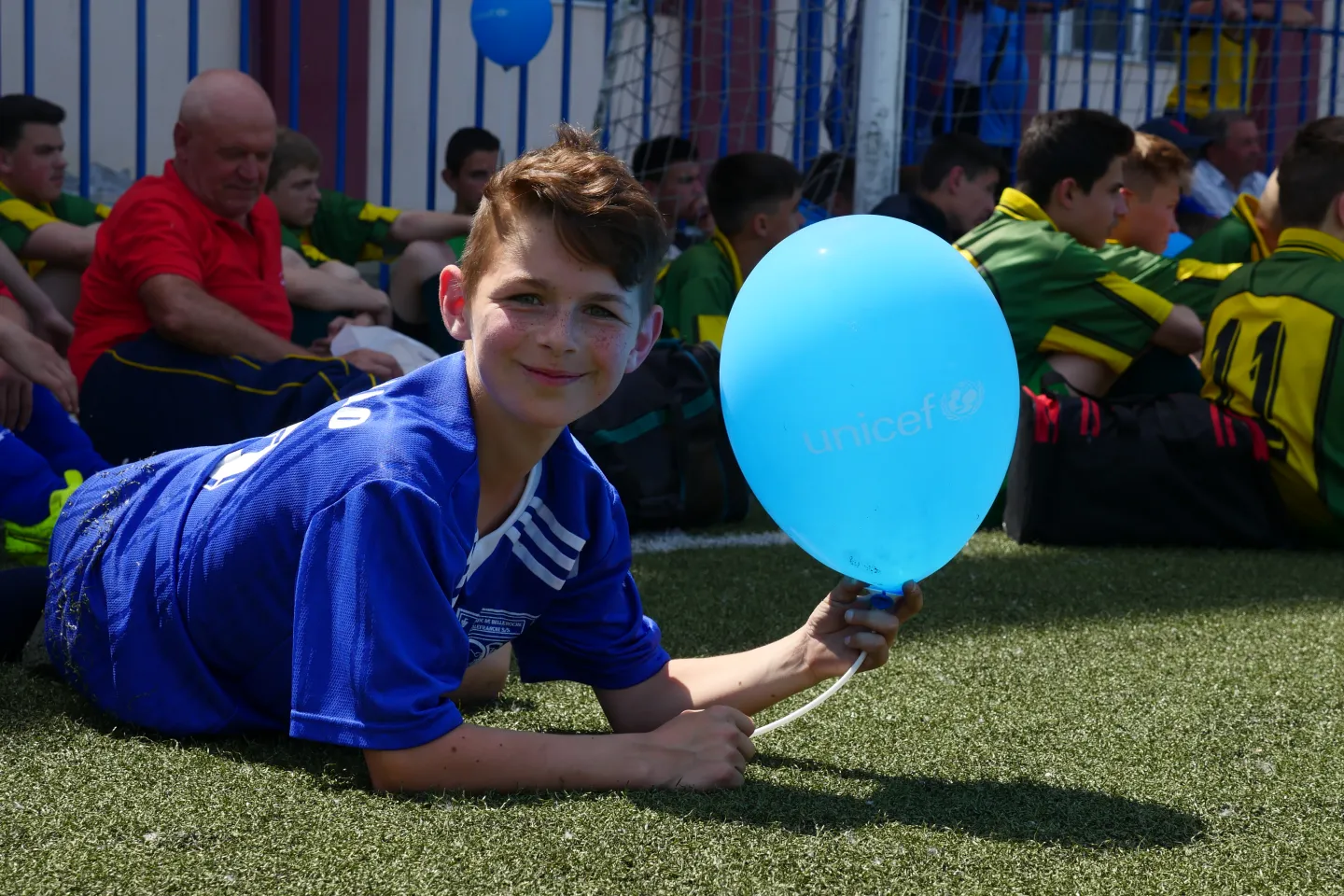 boy with baloon