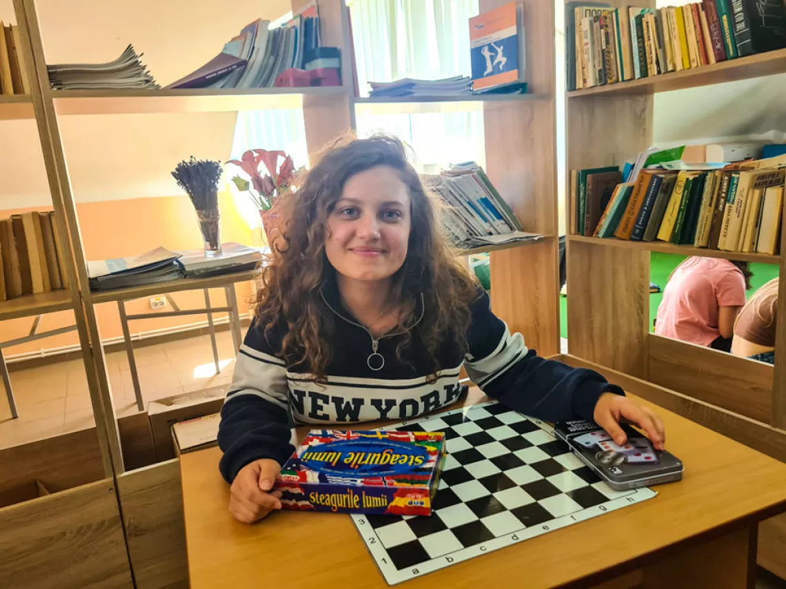 Aliona, 17 ani, refugiată &icirc;n Moldova. 