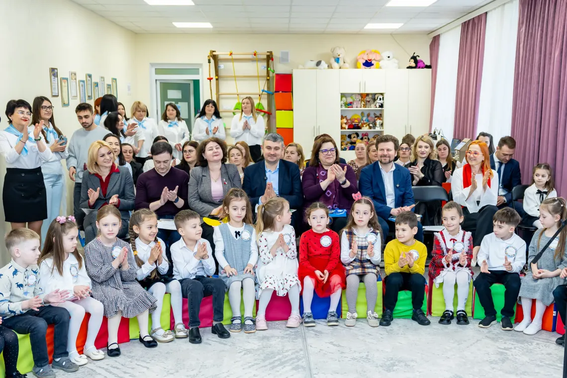 &bdquo;100 de povești citite&rdquo; 