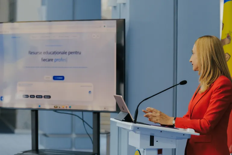 screen with EduResurse platform 
