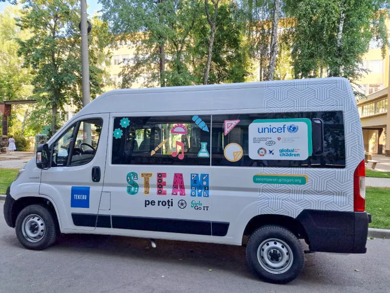 Laboratorul educațional mobil &bdquo;STEAM pe roți&rdquo;